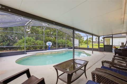 House in Deltona, Florida 3 bedrooms, 112.13 sq.m. № 2347088 - photo 24
