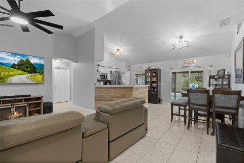 House in Deltona, Florida 3 bedrooms, 112.13 sq.m. № 2347088 - photo 5