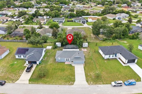 House in Deltona, Florida 3 bedrooms, 112.13 sq.m. № 2347088 - photo 27