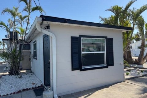Casa en alquiler en Madeira Beach, Florida, 3 dormitorios, 102.66 m2 № 1840065 - foto 2