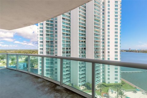 Condominio en venta en Daytona Beach, Florida, 2 dormitorios, 142.79 m2 № 1846486 - foto 4