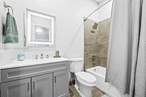 Townhouse in Coconut Creek, Florida 2 bedrooms, 122.72 sq.m. № 2006931 - photo 15