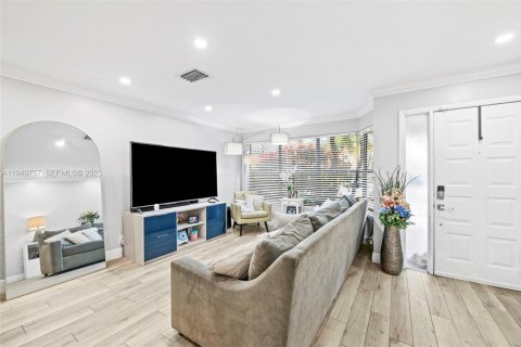 Townhouse in Coconut Creek, Florida 2 bedrooms, 122.72 sq.m. № 2006931 - photo 4