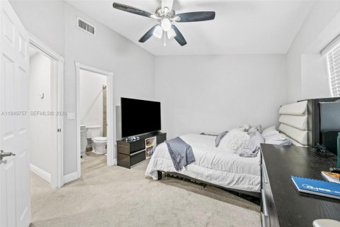 Townhouse in Coconut Creek, Florida 2 bedrooms, 122.72 sq.m. № 2006931 - photo 13