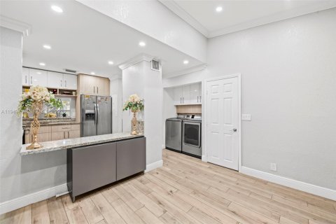 Townhouse in Coconut Creek, Florida 2 bedrooms, 122.72 sq.m. № 2006931 - photo 9