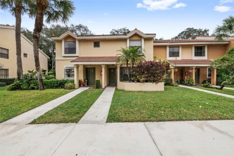 Townhouse in Coconut Creek, Florida 2 bedrooms, 122.72 sq.m. № 2006931 - photo 2