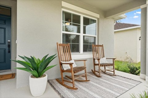 House in Apopka, Florida 4 bedrooms, 171.5 sq.m. № 1819028 - photo 3