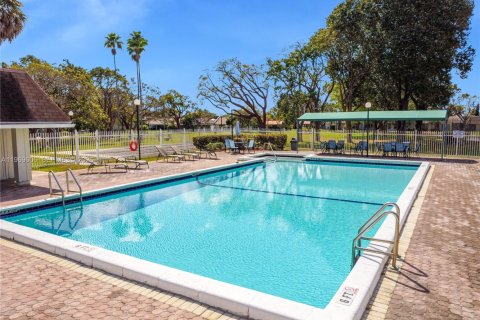 Купить виллу или дом в Маргит, Флорида 2 спальни, 109.25м2, № 2030554 - фото 6