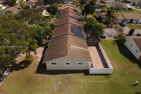 Casa en venta en Margate, Florida, 2 dormitorios, 109.25 m2 № 2030554 - foto 2