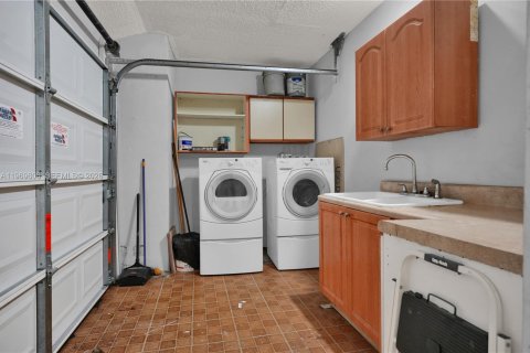 Купить виллу или дом в Маргит, Флорида 2 спальни, 109.25м2, № 2030554 - фото 30