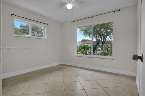 Купить виллу или дом в Маргит, Флорида 2 спальни, 109.25м2, № 2030554 - фото 27