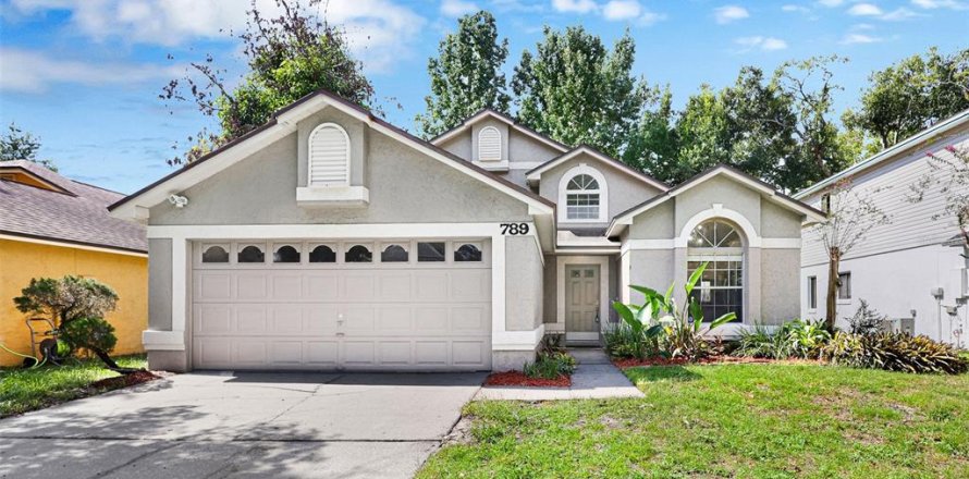 Villa ou maison à Lake Mary, Floride 3 chambres, 150.13 m2 № 2315171