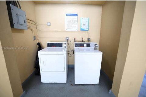 Apartamento en alquiler en North Miami Beach, Florida, 1 dormitorio, 83.61 m2 № 1948873 - foto 12