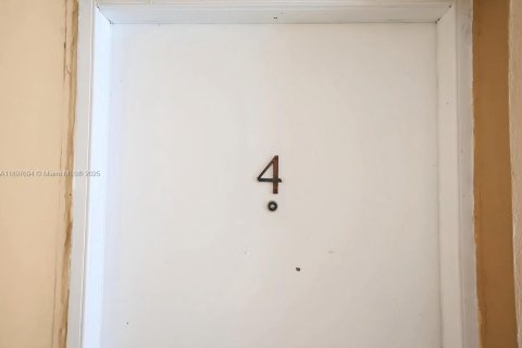 Apartamento en alquiler en North Miami Beach, Florida, 1 dormitorio, 83.61 m2 № 1948873 - foto 10