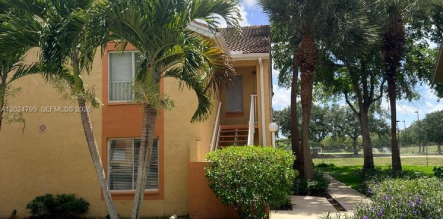 Condo in Coral Springs, Florida, 2 bedrooms  № 2260844