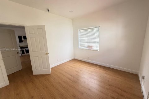 Снять в аренду квартиру в Холливуд, Флорида 2 спальни, 69.68м2, № 1955131 - фото 11