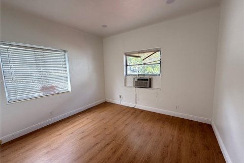 Appartement à louer à Hollywood, Floride: 2 chambres, 69.68 m2 № 1955131 - photo 13