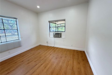 Appartement à louer à Hollywood, Floride: 2 chambres, 69.68 m2 № 1955131 - photo 17