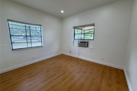 Appartement à louer à Hollywood, Floride: 2 chambres, 69.68 m2 № 1955131 - photo 19