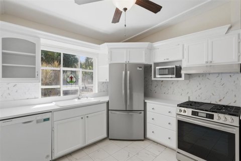 Villa ou maison à louer à Clearwater, Floride: 3 chambres, 110.37 m2 № 2427464 - photo 9