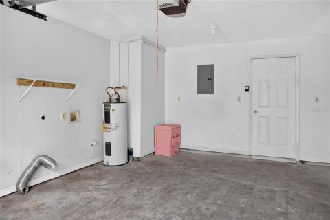 Townhouse in Tampa, Florida 2 bedrooms, 99.59 sq.m. № 2384257 - photo 26