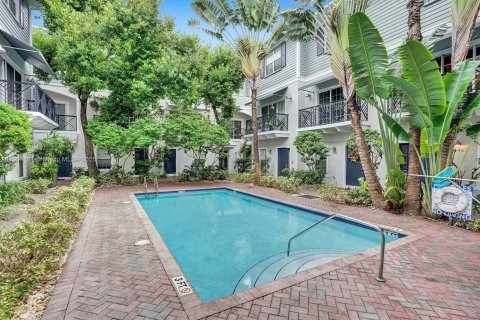 Adosado en alquiler en Fort Lauderdale, Florida, 2 dormitorios, 157.19 m2 № 1954361 - foto 20