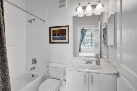 Adosado en alquiler en Fort Lauderdale, Florida, 2 dormitorios, 157.19 m2 № 1954361 - foto 16