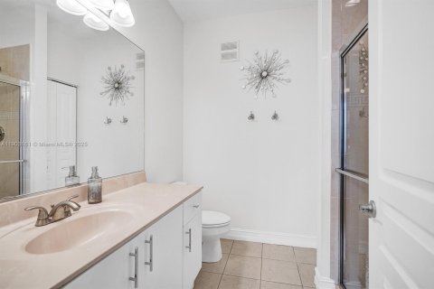 Adosado en alquiler en Fort Lauderdale, Florida, 2 dormitorios, 157.19 m2 № 1954361 - foto 13