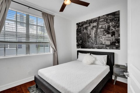 Adosado en alquiler en Fort Lauderdale, Florida, 2 dormitorios, 157.19 m2 № 1954361 - foto 12