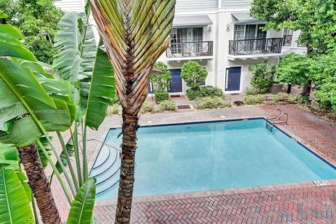 Adosado en alquiler en Fort Lauderdale, Florida, 2 dormitorios, 157.19 m2 № 1954361 - foto 21