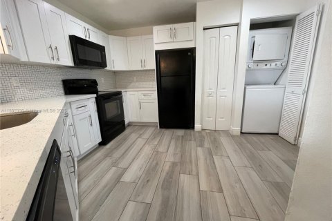 Снять в аренду кондоминиум в Хомстед, Флорида 2 спальни, 90.12м2, № 1943999 - фото 2