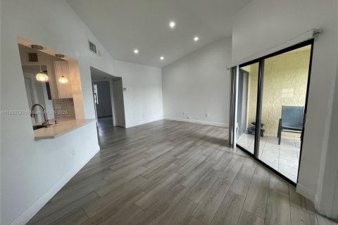 Снять в аренду кондоминиум в Хомстед, Флорида 2 спальни, 90.12м2, № 1943999 - фото 5