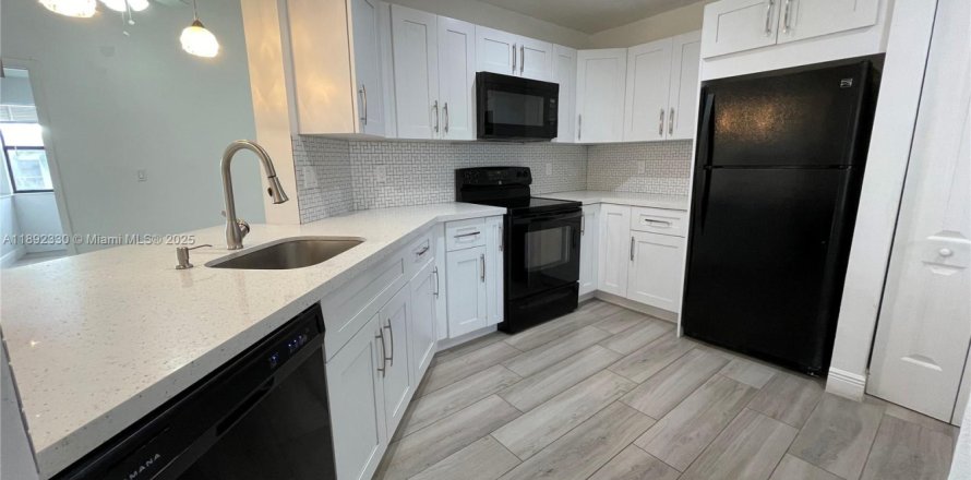 Кондоминиум с 2 спальнями в Хомстед, Флорида № 1943999