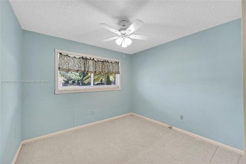 Casa en venta en Coral Springs, Florida, 4 dormitorios, 181.53 m2 № 1794692 - foto 18