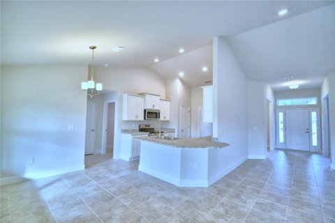 House in Auburndale, Florida 4 bedrooms, 201.51 sq.m. № 2215229 - photo 7