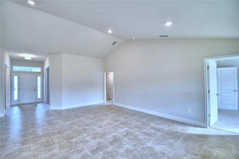 House in Auburndale, Florida 4 bedrooms, 201.51 sq.m. № 2215229 - photo 8