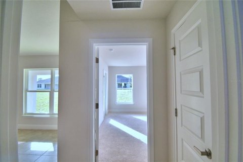 House in Auburndale, Florida 4 bedrooms, 201.51 sq.m. № 2215229 - photo 15