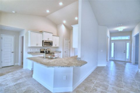 House in Auburndale, Florida 4 bedrooms, 201.51 sq.m. № 2215229 - photo 6