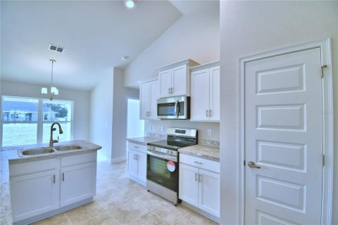 House in Auburndale, Florida 4 bedrooms, 201.51 sq.m. № 2215229 - photo 12