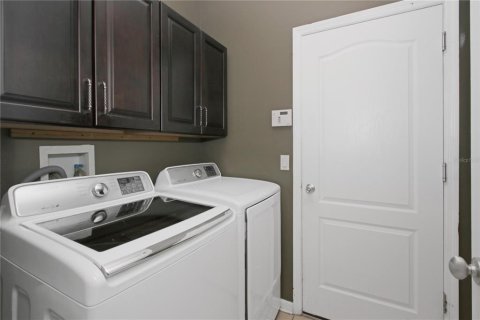 Casa en venta en Apopka, Florida, 4 dormitorios, 217.48 m2 № 1900137 - foto 17