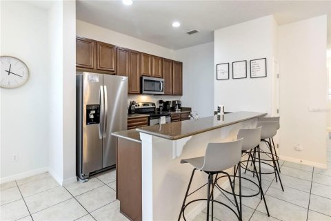 Townhouse in Kissimmee, Florida 5 bedrooms, 188.03 sq.m. № 1835154 - photo 9