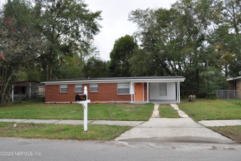 House in Jacksonville, Florida 4 bedrooms, 85.93 sq.m. № 838996 - photo 1