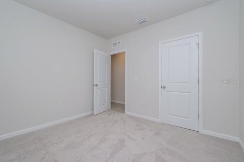 House in Zephyrhills, Florida 3 bedrooms, 139.35 sq.m. № 1905108 - photo 14