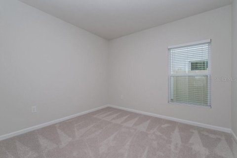 House in Zephyrhills, Florida 3 bedrooms, 139.35 sq.m. № 1905108 - photo 13