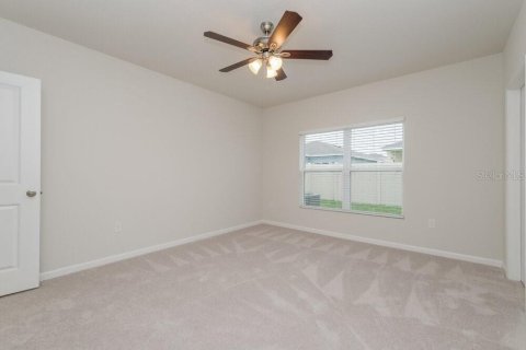 House in Zephyrhills, Florida 3 bedrooms, 139.35 sq.m. № 1905108 - photo 7