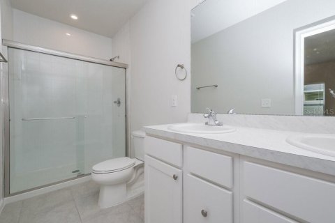 House in Zephyrhills, Florida 3 bedrooms, 139.35 sq.m. № 1905108 - photo 9