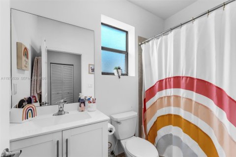 House in Homestead, Florida 3 bedrooms, 164.62 sq.m. № 2041297 - photo 19