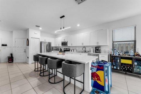 House in Homestead, Florida 3 bedrooms, 164.62 sq.m. № 2041297 - photo 9