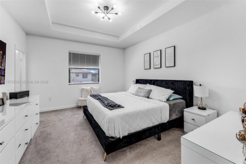 House in Homestead, Florida 3 bedrooms, 164.62 sq.m. № 2041297 - photo 13