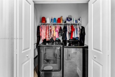 House in Homestead, Florida 3 bedrooms, 164.62 sq.m. № 2041297 - photo 26